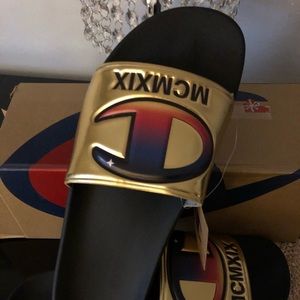 Men’s Champion Slides. 11.